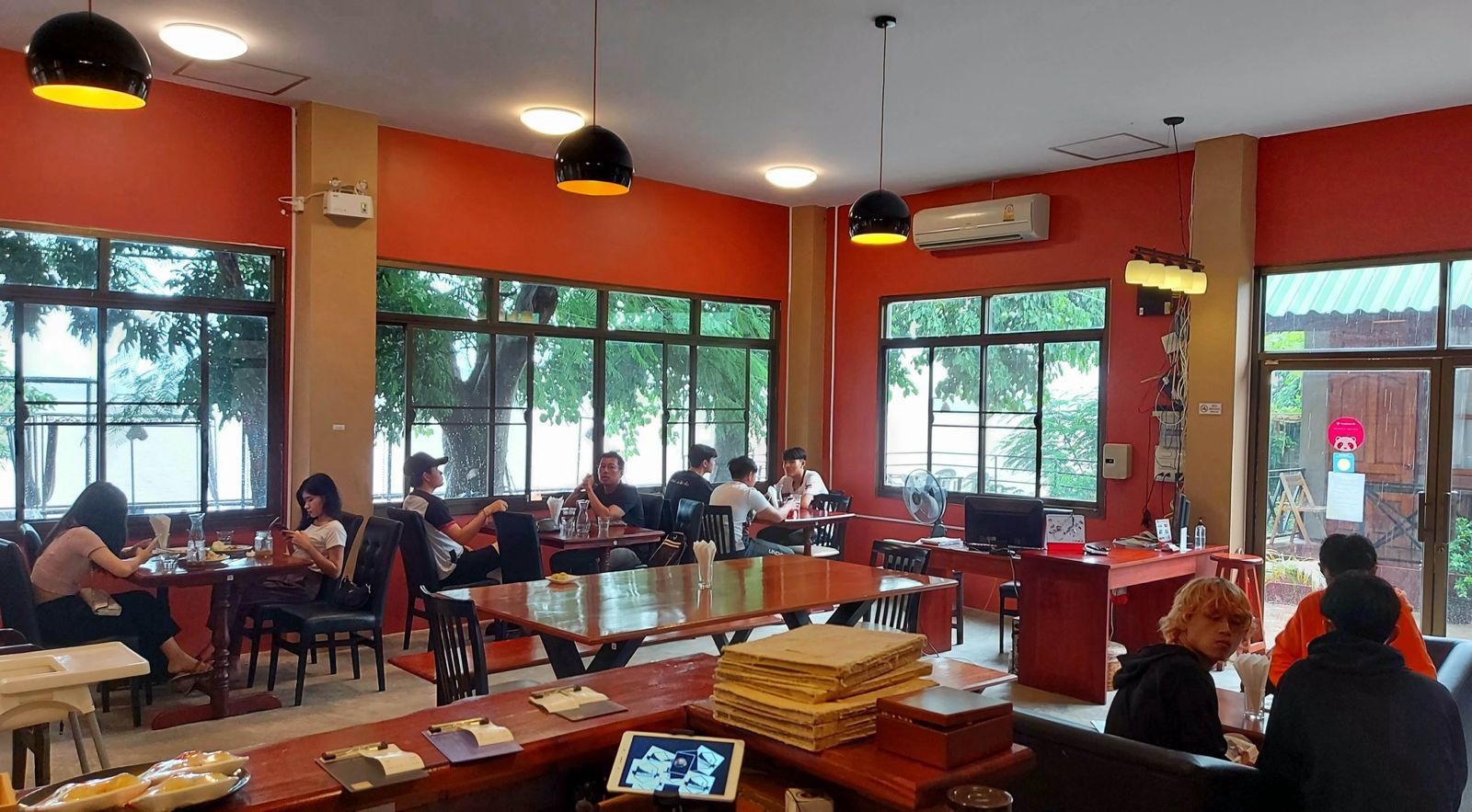 ຮູບບັນຍາກາດໃນຮ້ານ